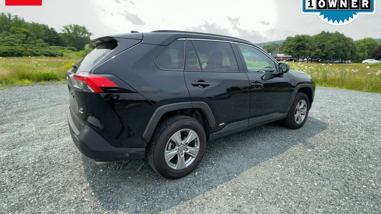 2025 Toyota RAV4 Hybrid LE White River Junction VT