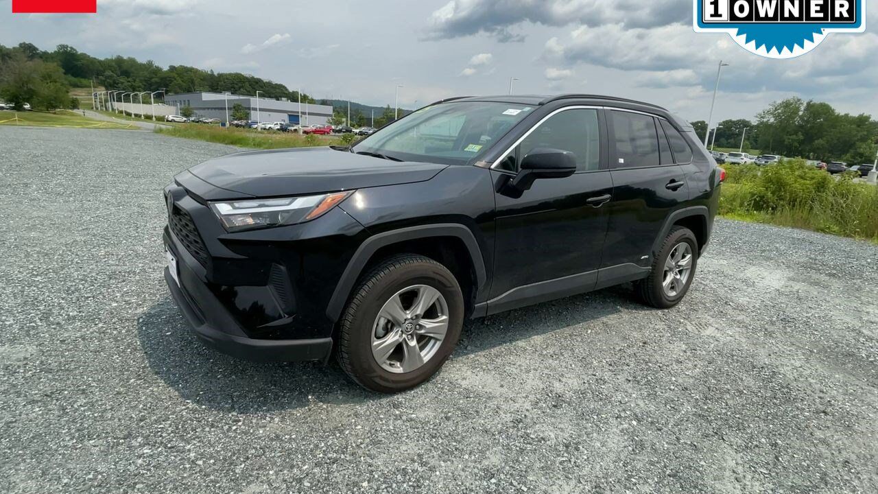 2025 Toyota RAV4 Hybrid LE White River Junction VT
