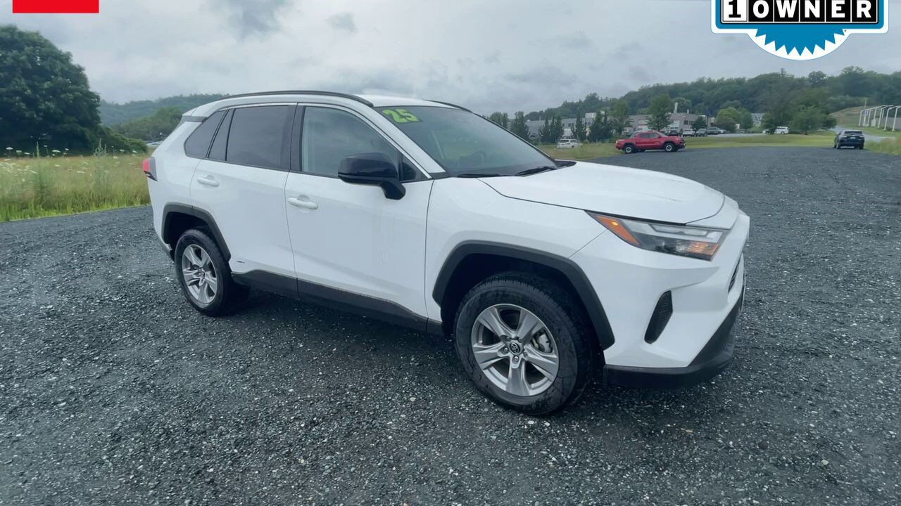 2025 Toyota RAV4 Hybrid LE White River Junction VT