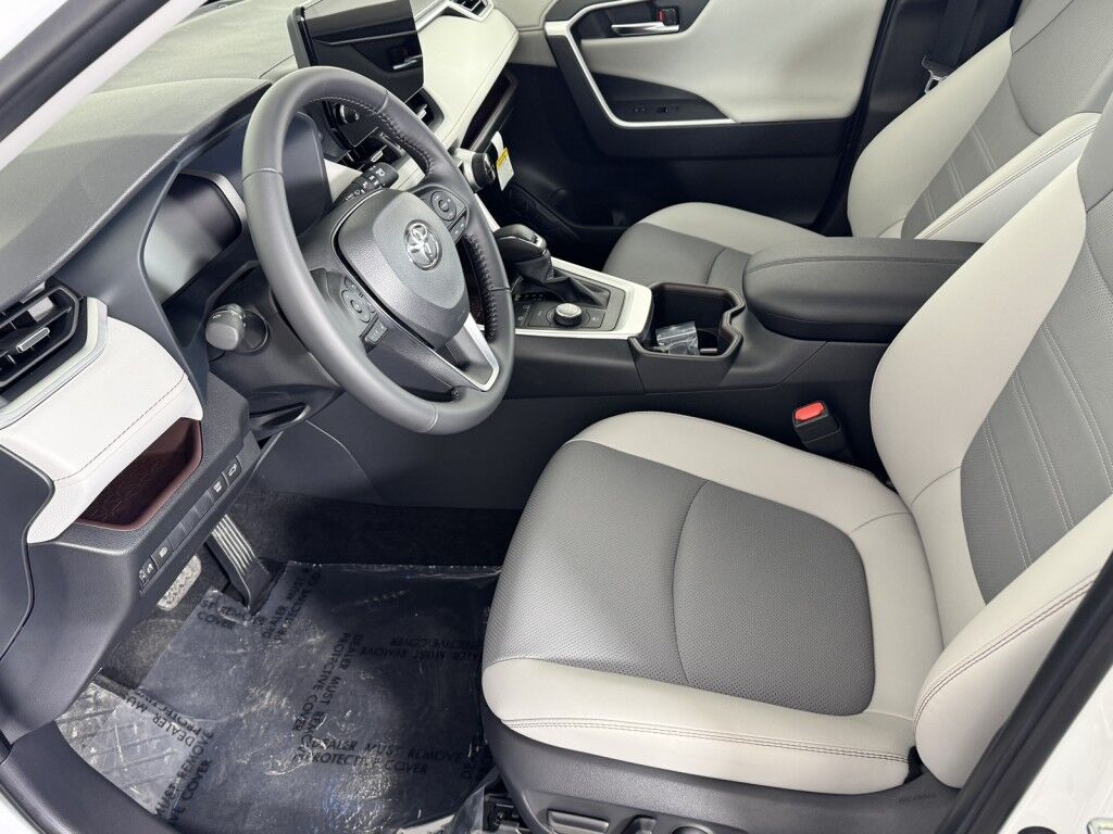 2025 Toyota RAV4 Hybrid Limited AWD Maumee OH