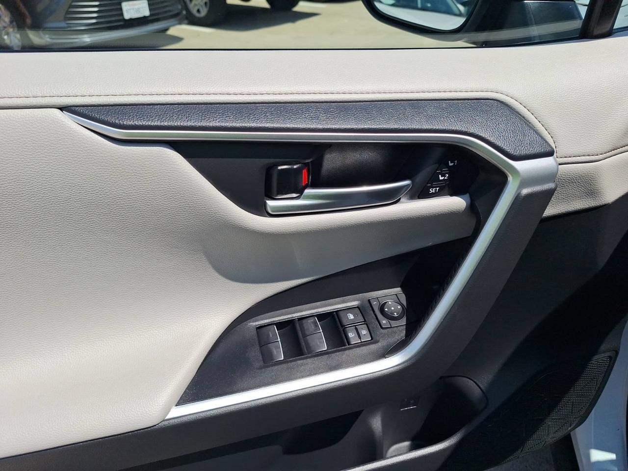 2025 Toyota RAV4 Hybrid Limited Hurst TX