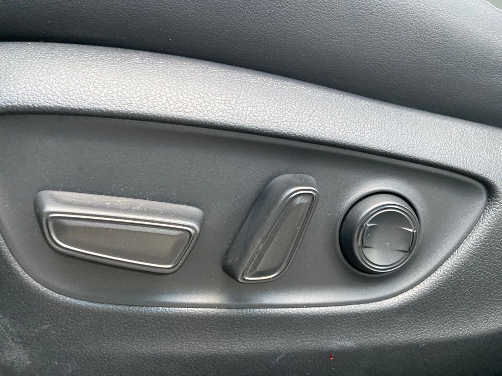 2025 Toyota RAV4 Hybrid Limited San Antonio TX