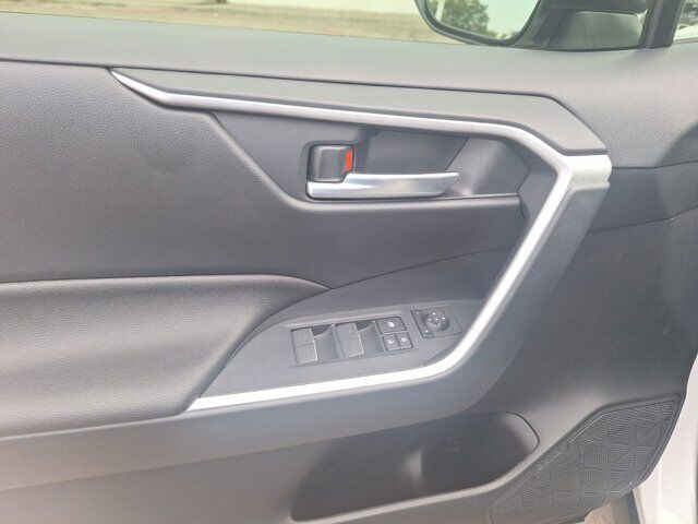 2025 Toyota RAV4 Hybrid SE Hurst TX