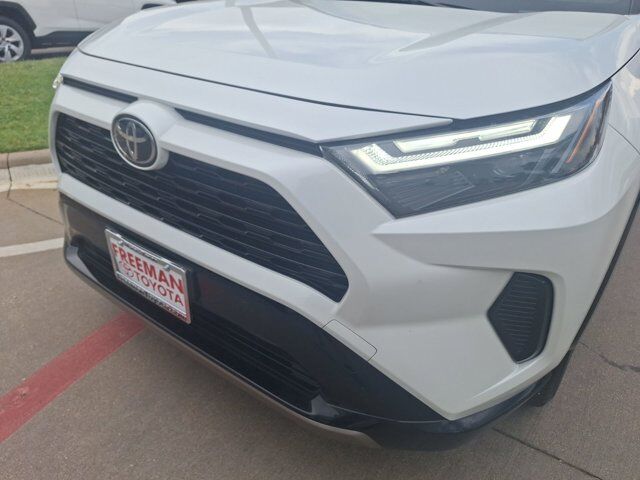 2025 Toyota RAV4 Hybrid SE Hurst TX