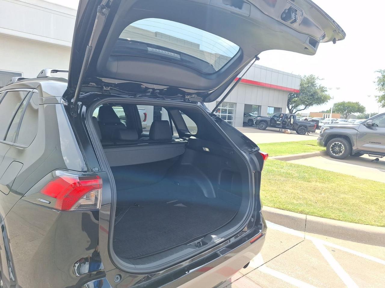 2025 Toyota RAV4 Hybrid SE Hurst TX