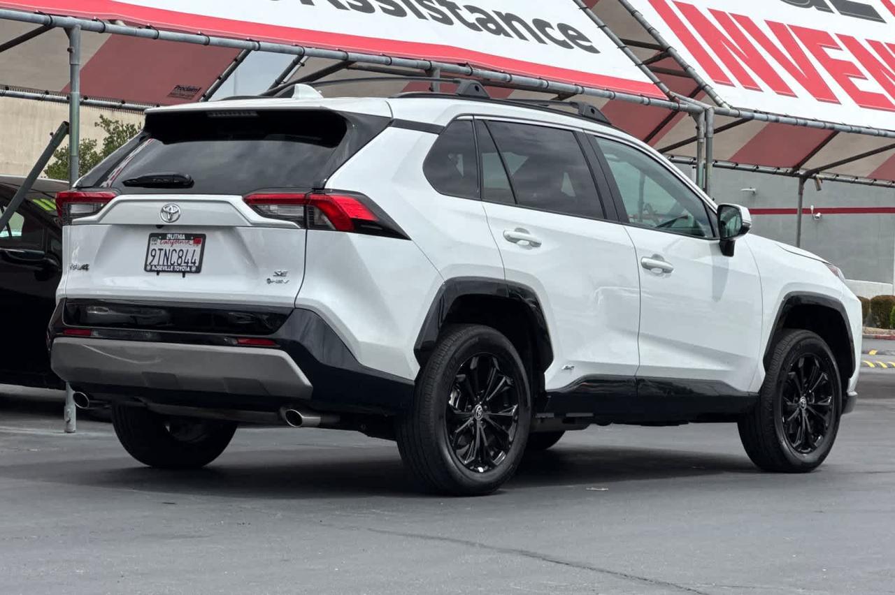 2025 Toyota RAV4 Hybrid SE