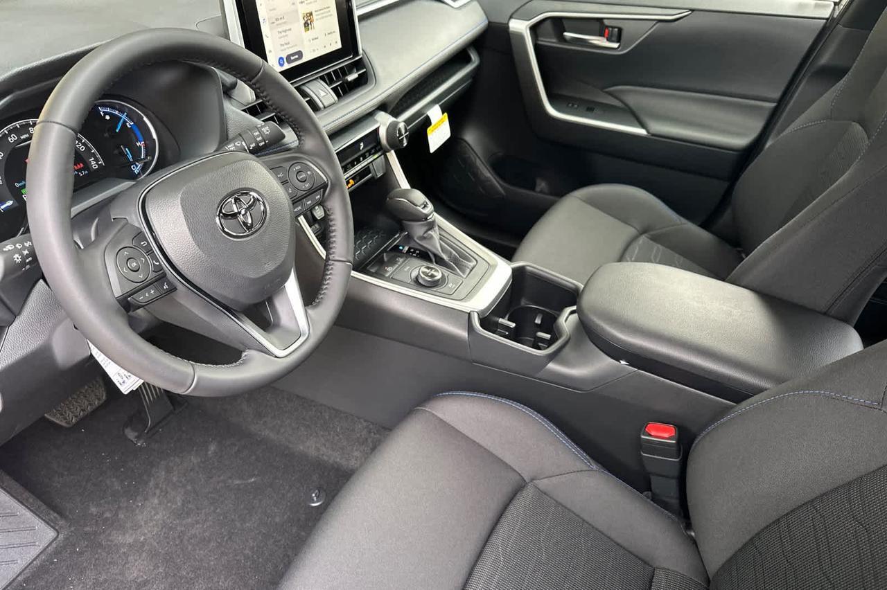 2025 Toyota RAV4 Hybrid SE Roseville CA