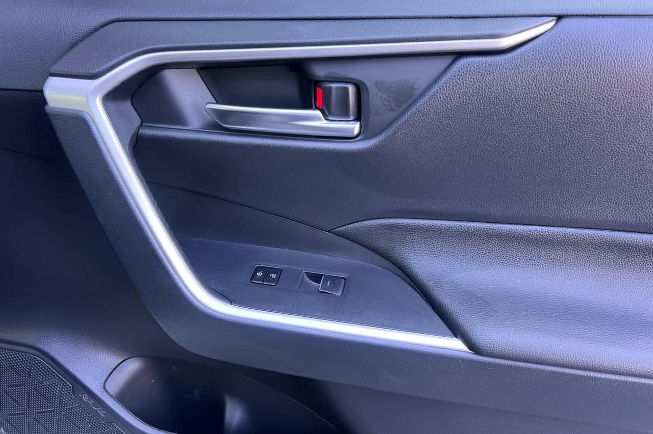2025 Toyota RAV4 Hybrid SE Roseville CA