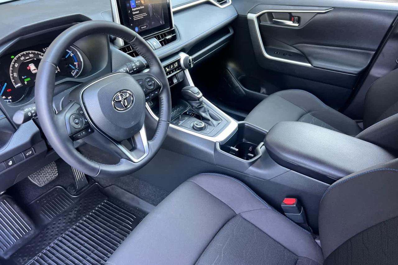 2025 Toyota RAV4 Hybrid SE Roseville CA