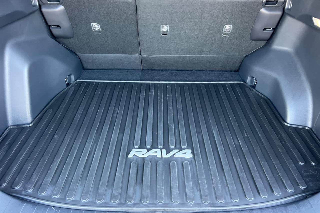 2025 Toyota RAV4 Hybrid SE Roseville CA