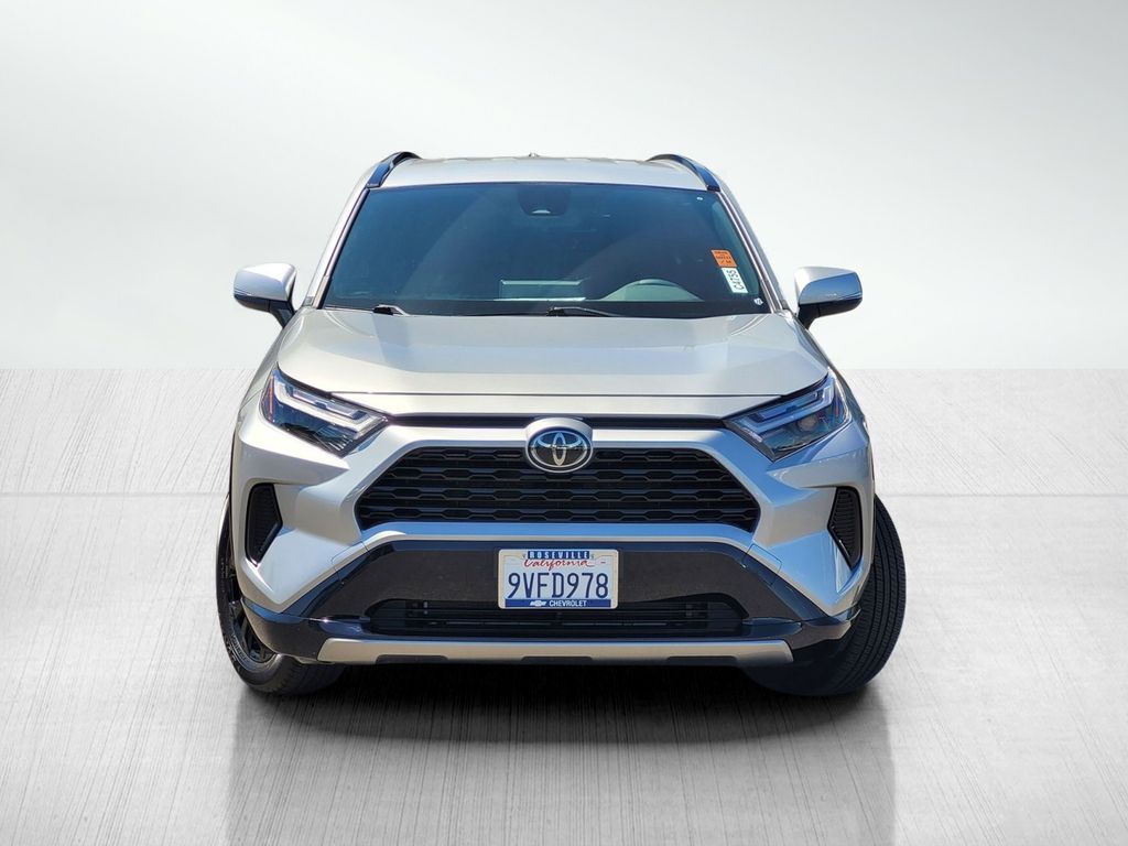 2025 Toyota RAV4 Hybrid SE