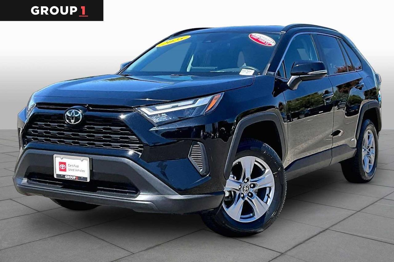 2025 Toyota RAV4 Hybrid XLE