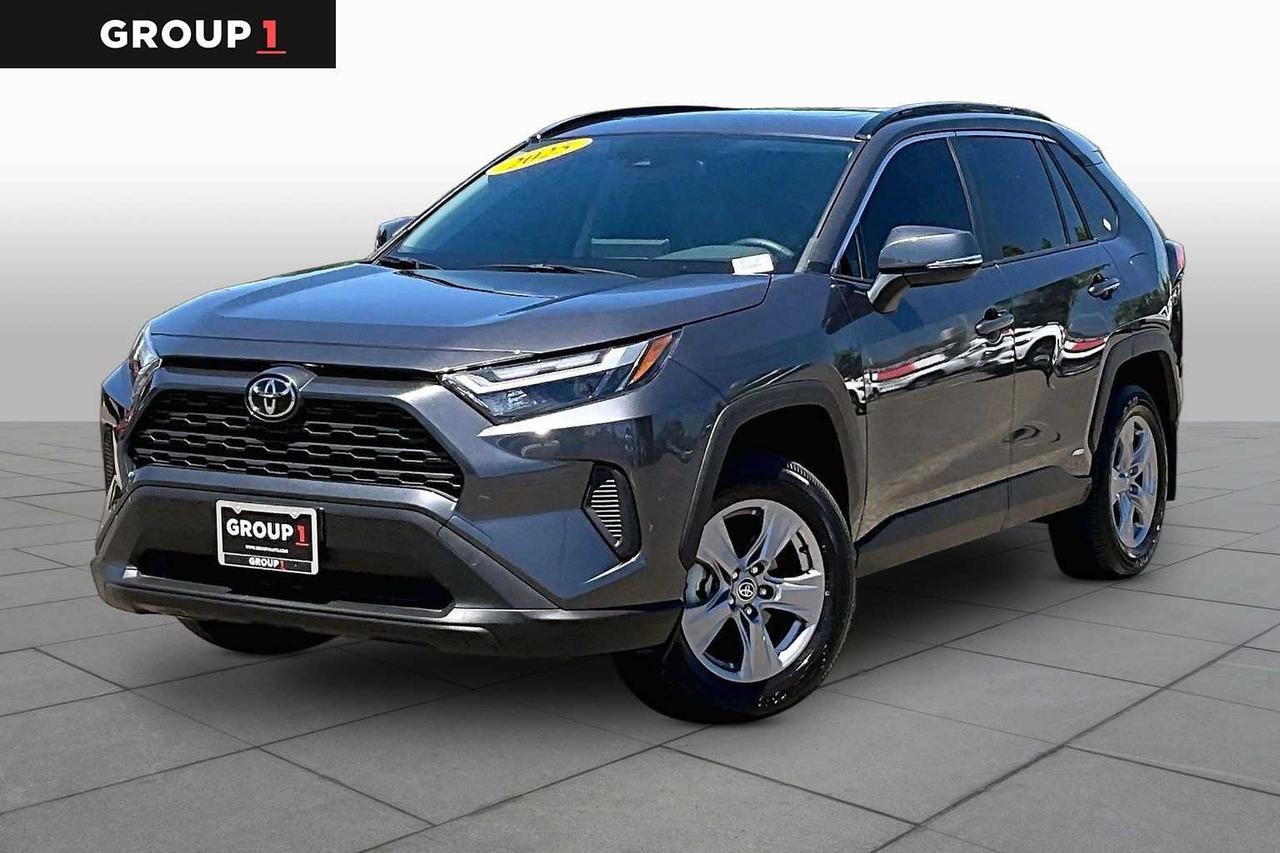 2025 Toyota RAV4 Hybrid XLE