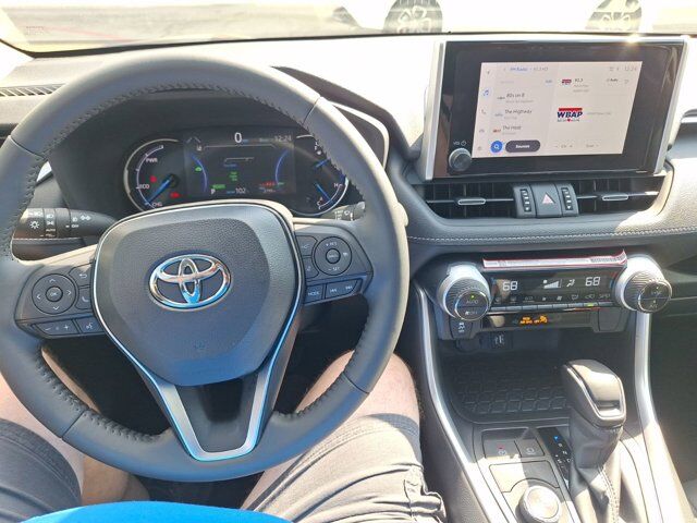 2025 Toyota RAV4 Hybrid XLE Premium Hurst TX