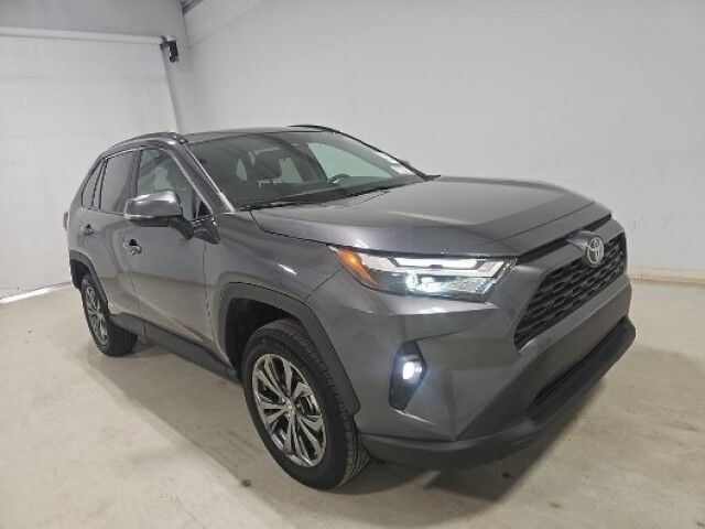 2025 Toyota RAV4 Hybrid XLE Premium