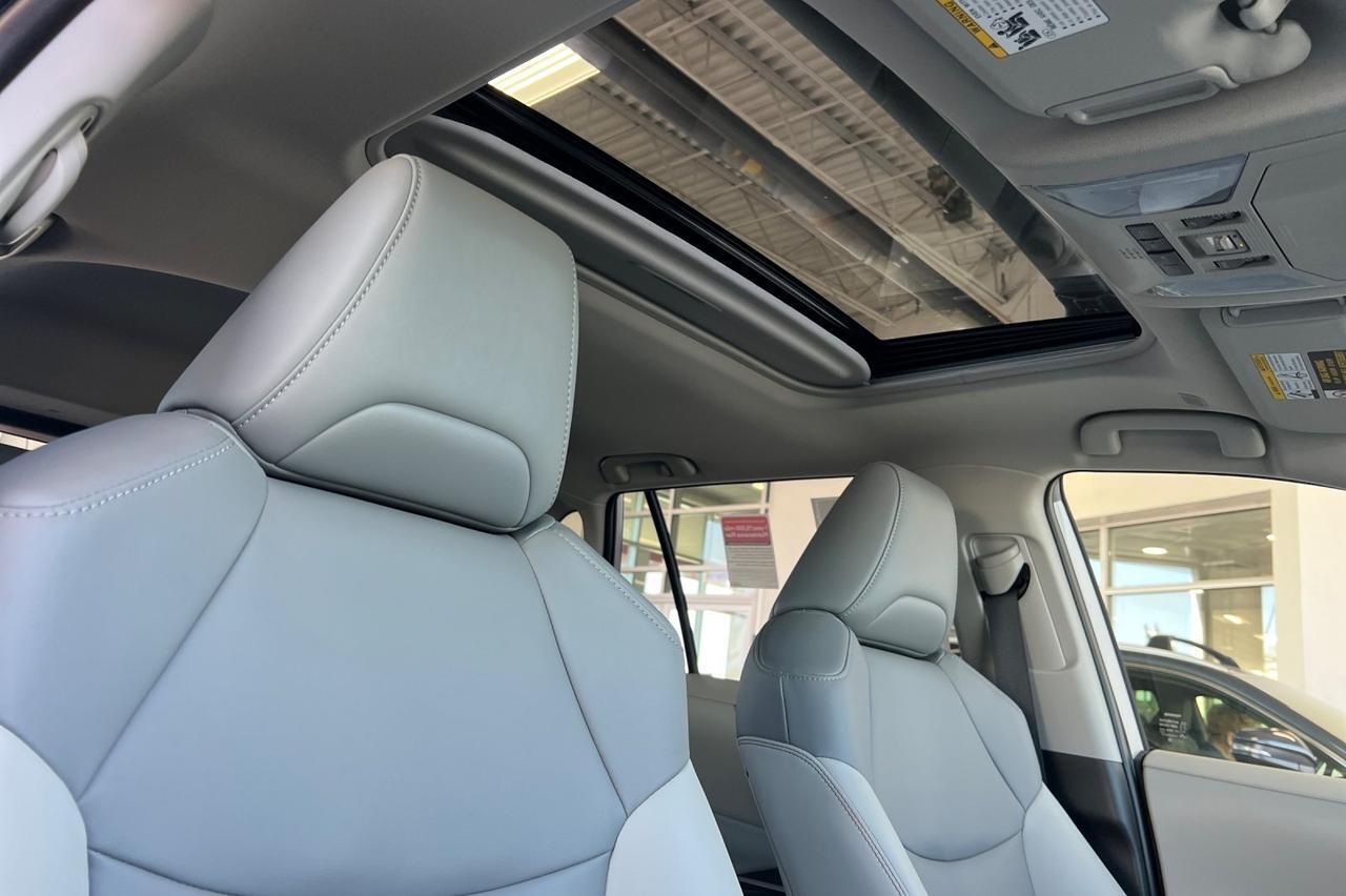 2025 Toyota RAV4 Hybrid XLE Premium Ontario OR