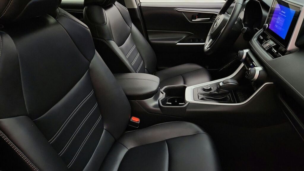 2025 Toyota RAV4 Hybrid XLE Premium Laurel MD