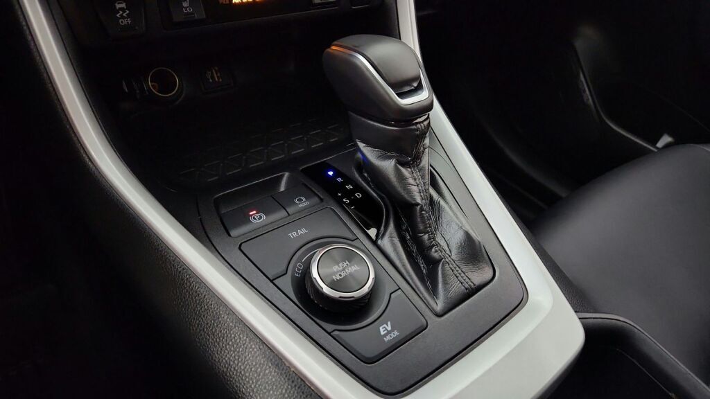 2025 Toyota RAV4 Hybrid XLE Premium Laurel MD