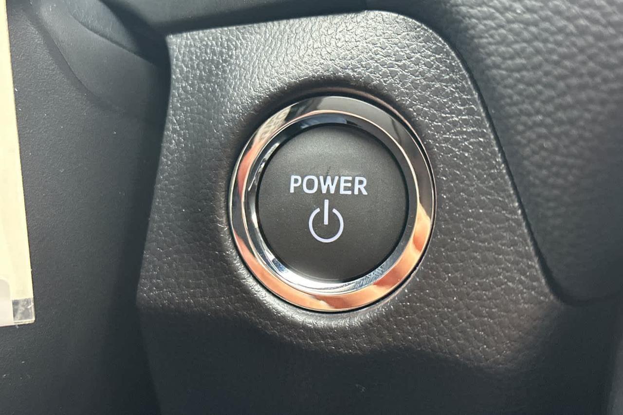 2025 Toyota RAV4 Hybrid XLE Roseville CA