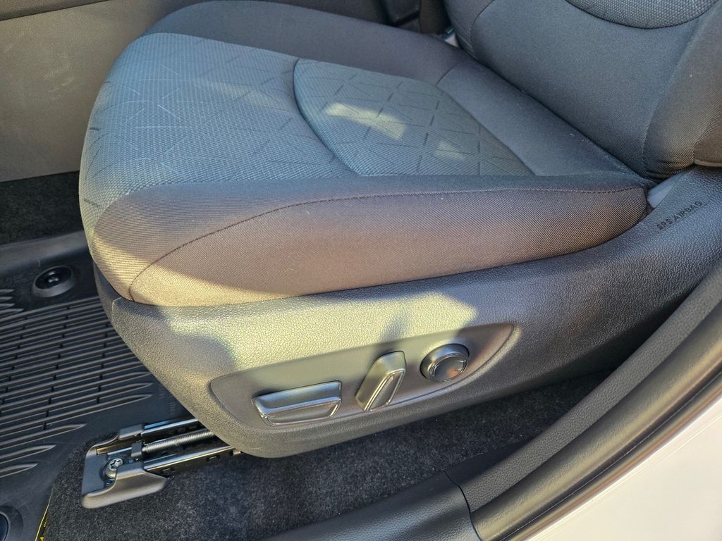 2025 Toyota RAV4 Hybrid XLE Roseville CA