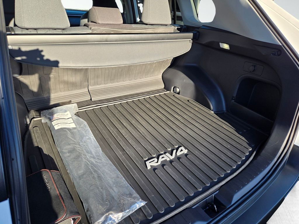 2025 Toyota RAV4 Hybrid XLE Roseville CA