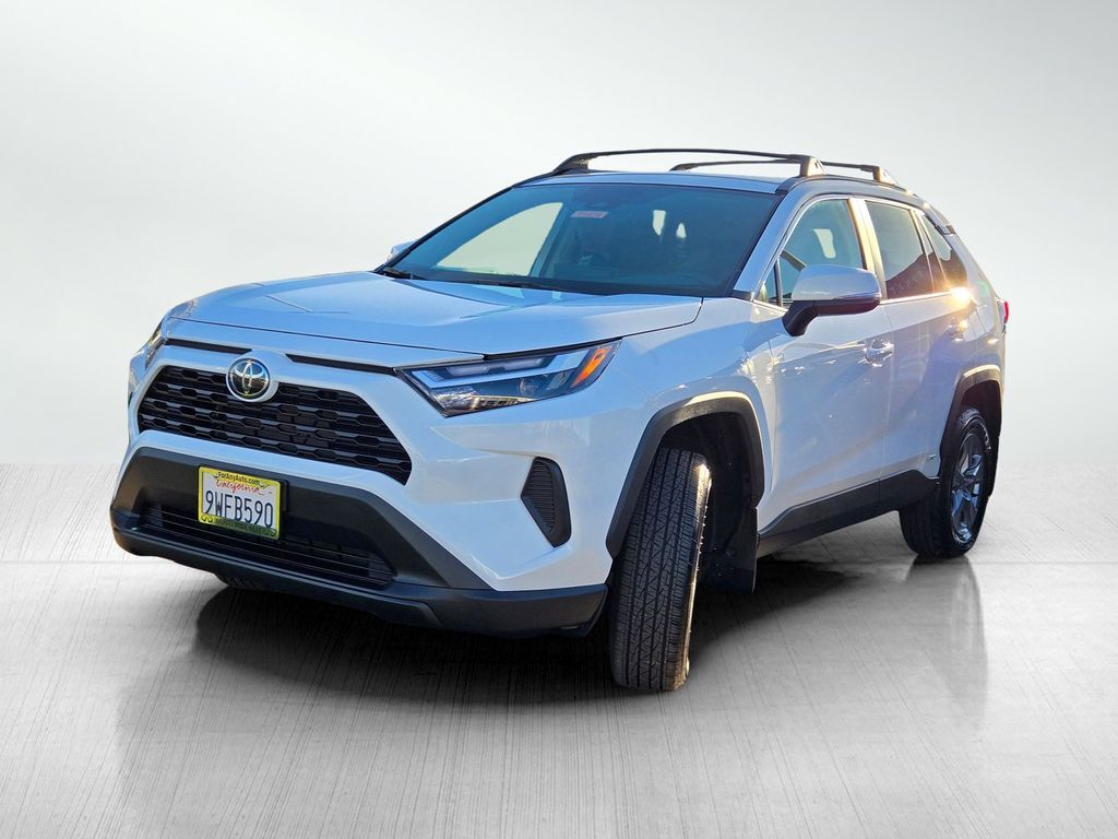 2025 Toyota RAV4 Hybrid XLE