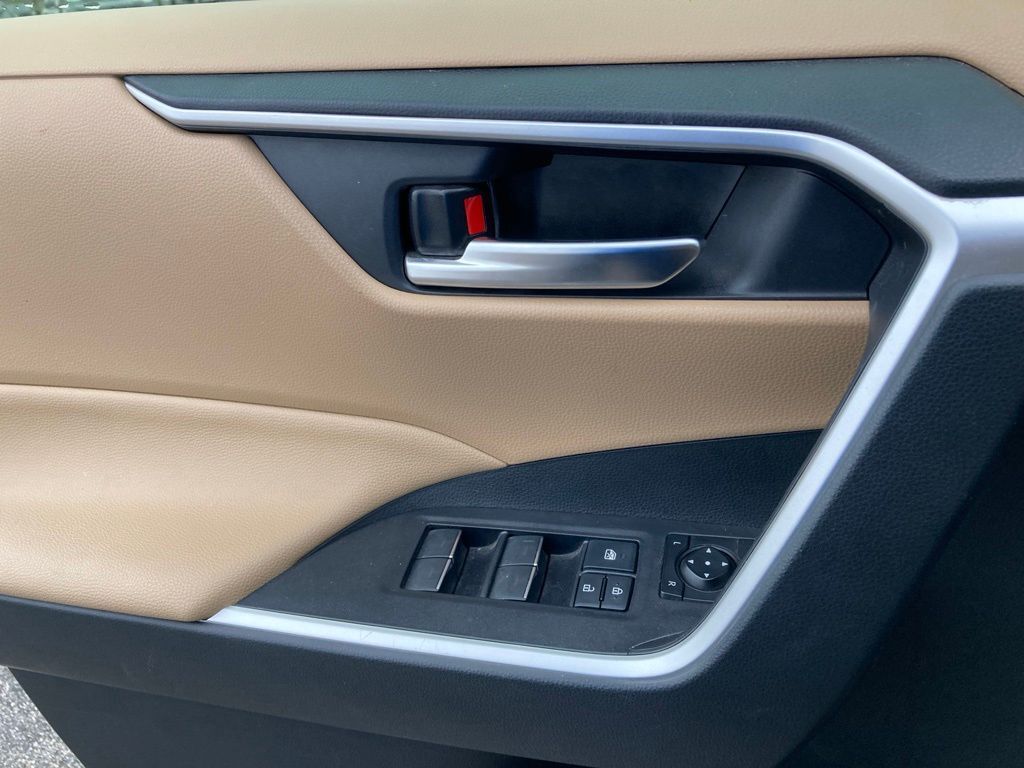 2025 Toyota RAV4 Hybrid XLE San Antonio TX