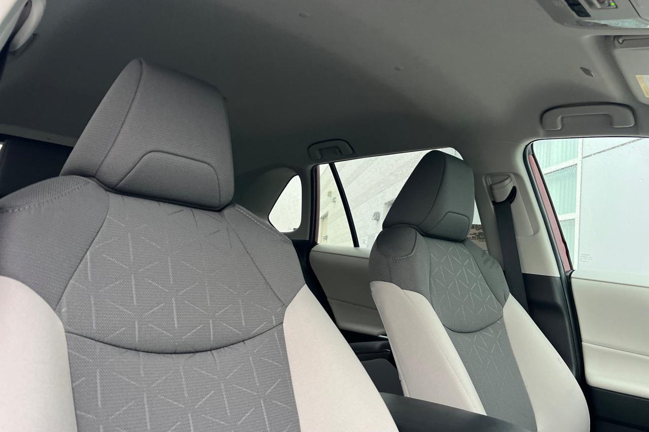 2025 Toyota RAV4 Hybrid XLE Ontario OR