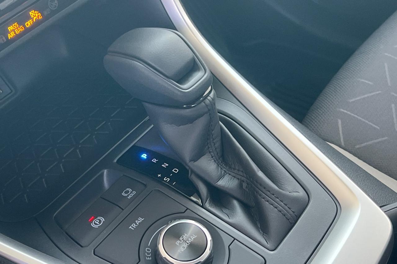 2025 Toyota RAV4 Hybrid XLE Ontario OR