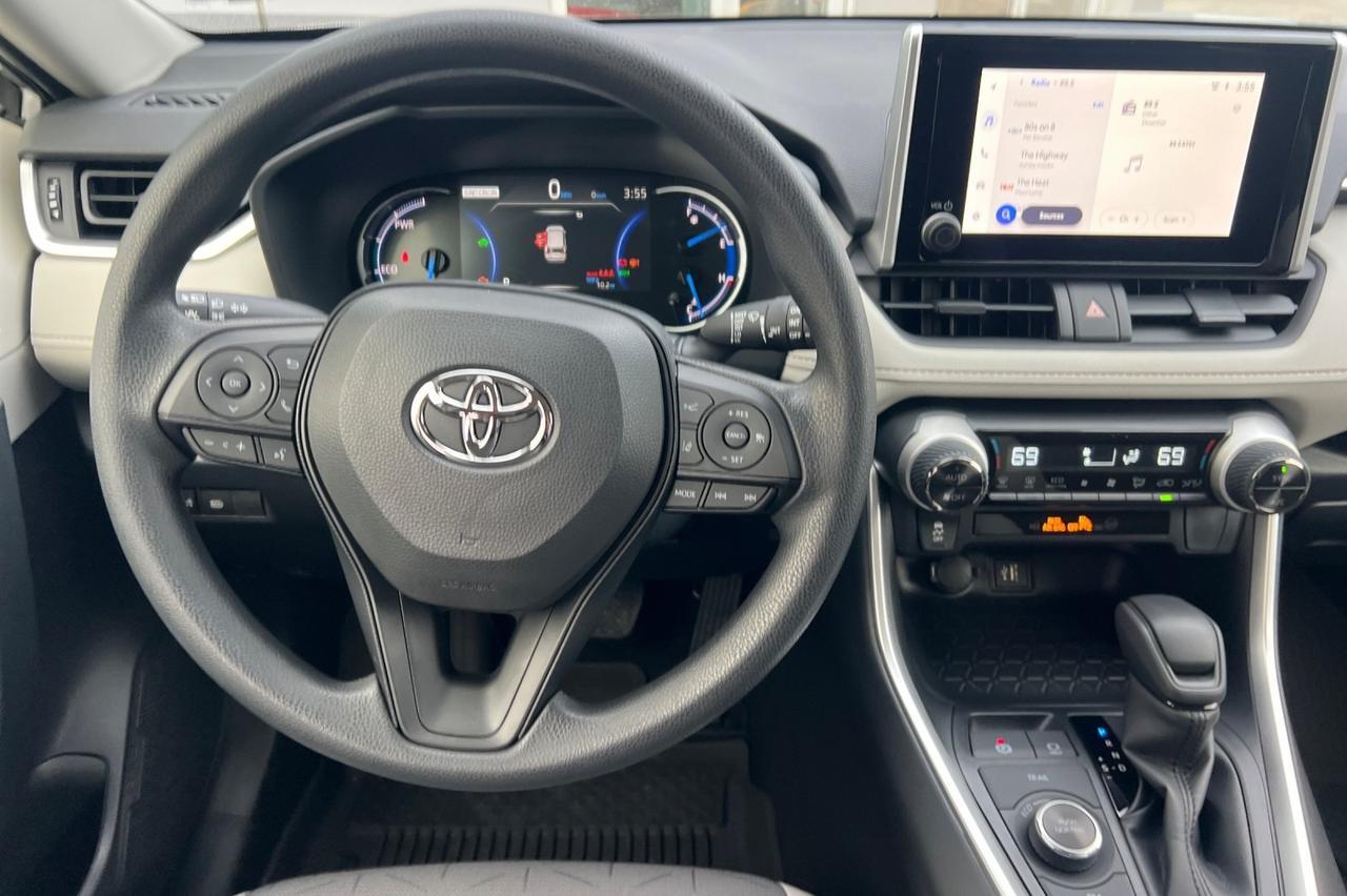 2025 Toyota RAV4 Hybrid XLE Ontario OR