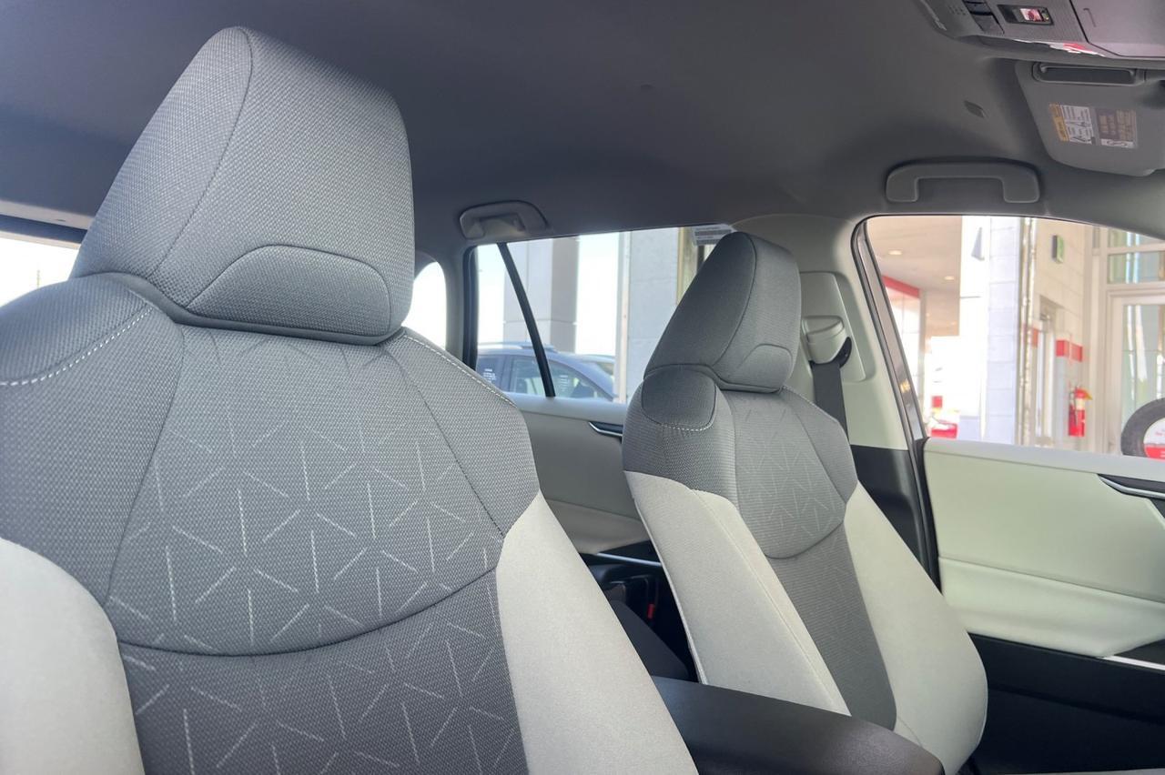 2025 Toyota RAV4 Hybrid XLE Ontario OR