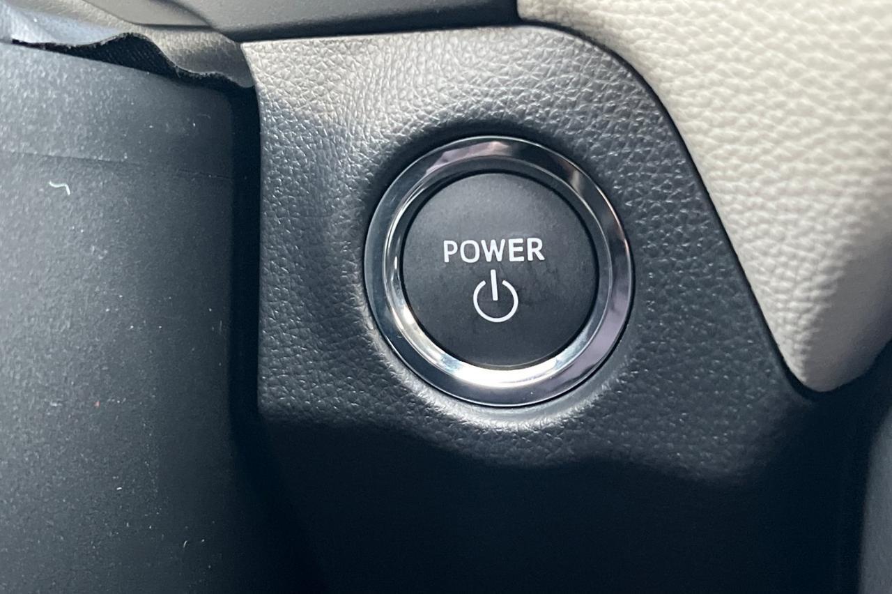 2025 Toyota RAV4 Hybrid XLE Ontario OR