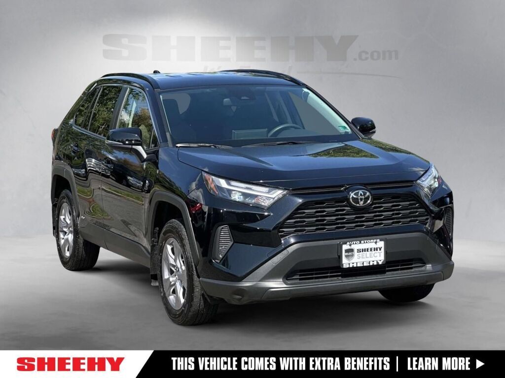 2025 Toyota RAV4 Hybrid XLE