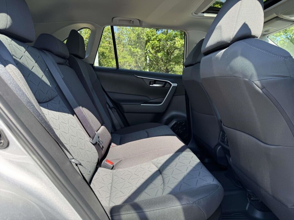 2025 Toyota RAV4 Hybrid XLE Fredericksburg VA