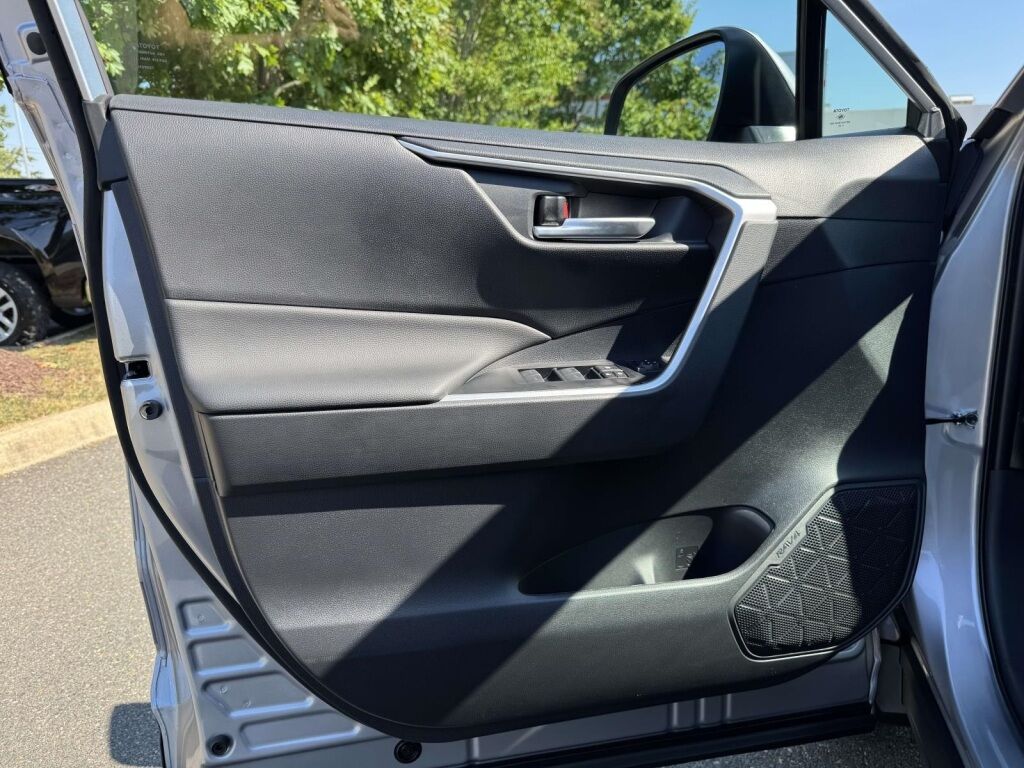 2025 Toyota RAV4 Hybrid XLE Fredericksburg VA