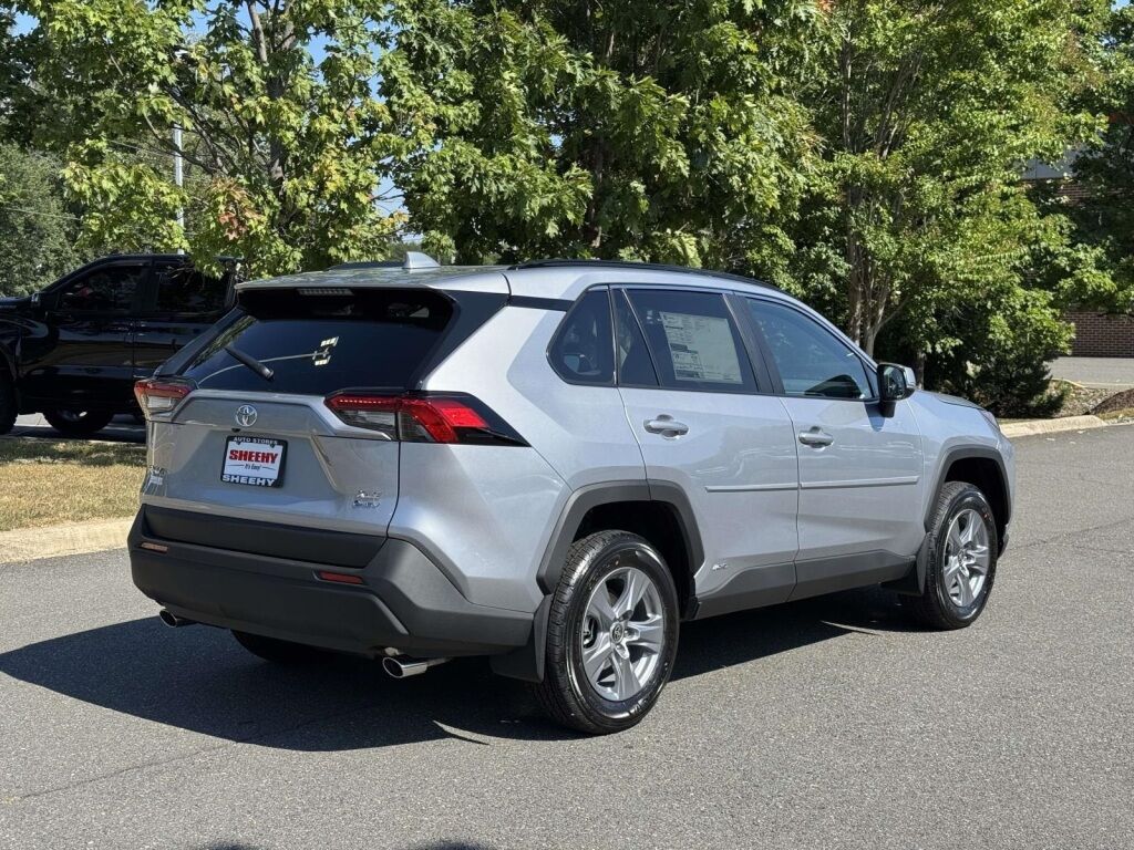 2025 Toyota RAV4 Hybrid XLE Fredericksburg VA