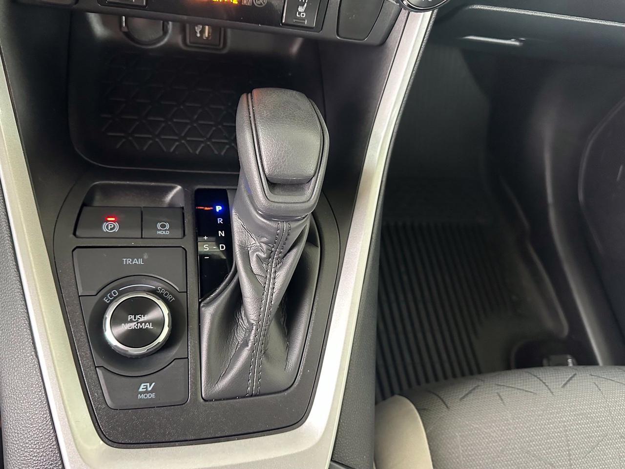 2025 Toyota RAV4 Hybrid XLE Fredericksburg VA