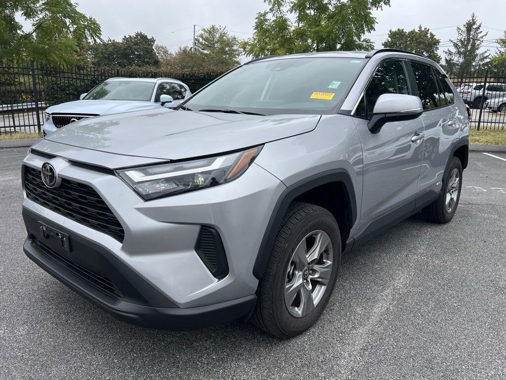 2025 Toyota RAV4 Hybrid XLE