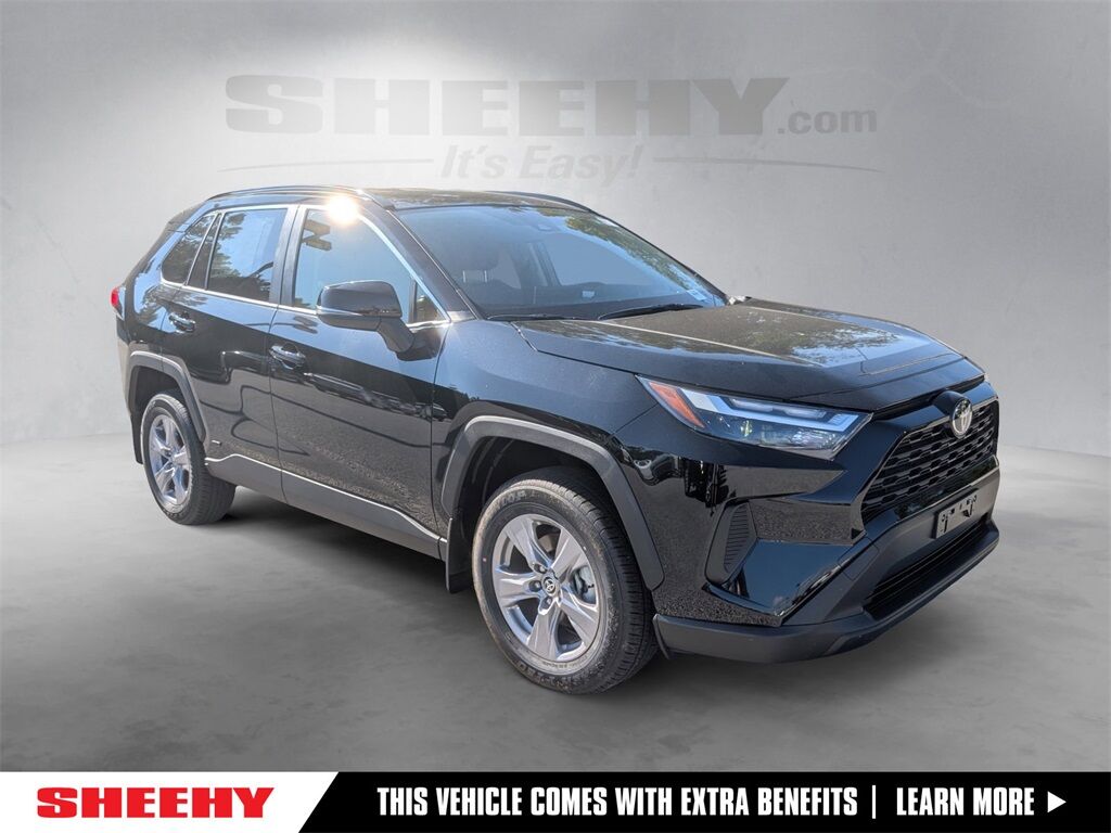 2025 Toyota RAV4 Hybrid XLE