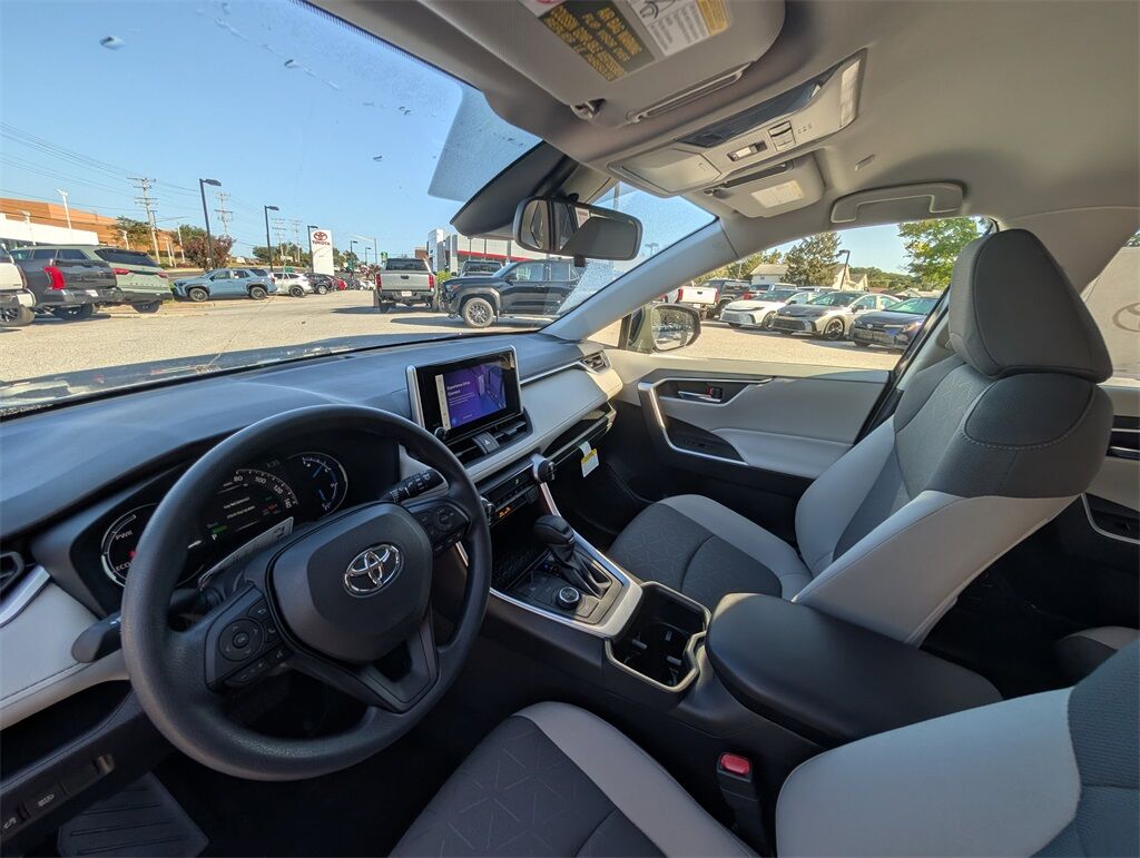 2025 Toyota RAV4 Hybrid XLE