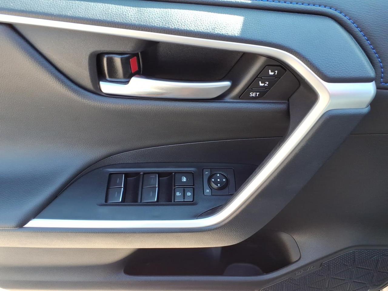 2025 Toyota RAV4 Hybrid XSE Roanoke VA