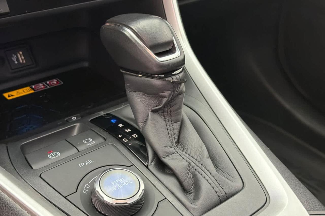2025 Toyota RAV4 Hybrid XSE Roseville CA