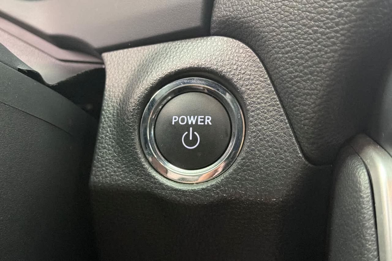 2025 Toyota RAV4 Hybrid XSE Roseville CA