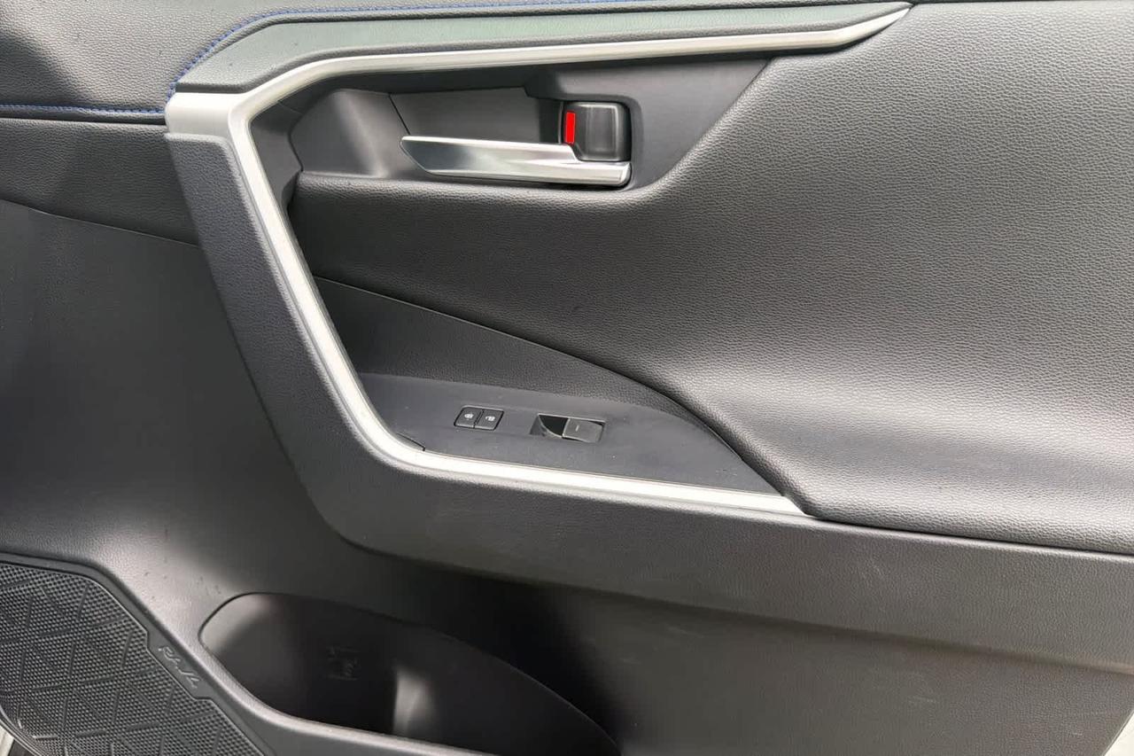2025 Toyota RAV4 Hybrid XSE Roseville CA