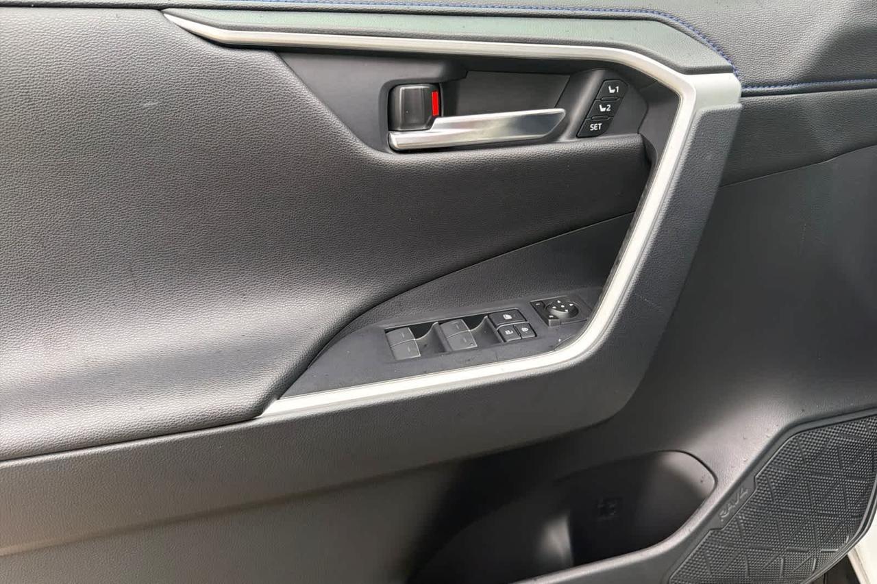 2025 Toyota RAV4 Hybrid XSE Roseville CA
