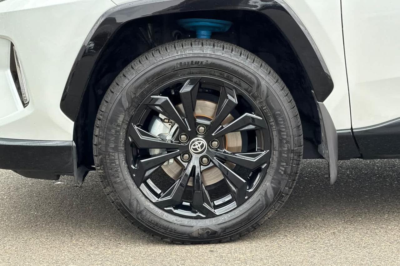 2025 Toyota RAV4 Hybrid XSE Roseville CA
