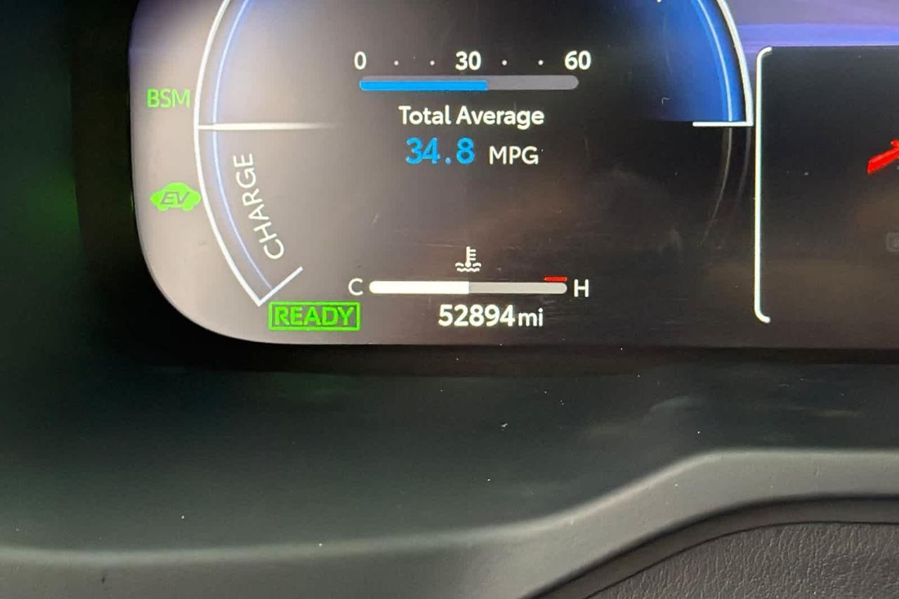 2025 Toyota RAV4 Hybrid XSE Roseville CA
