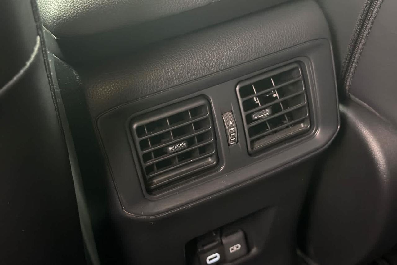 2025 Toyota RAV4 Hybrid XSE Roseville CA