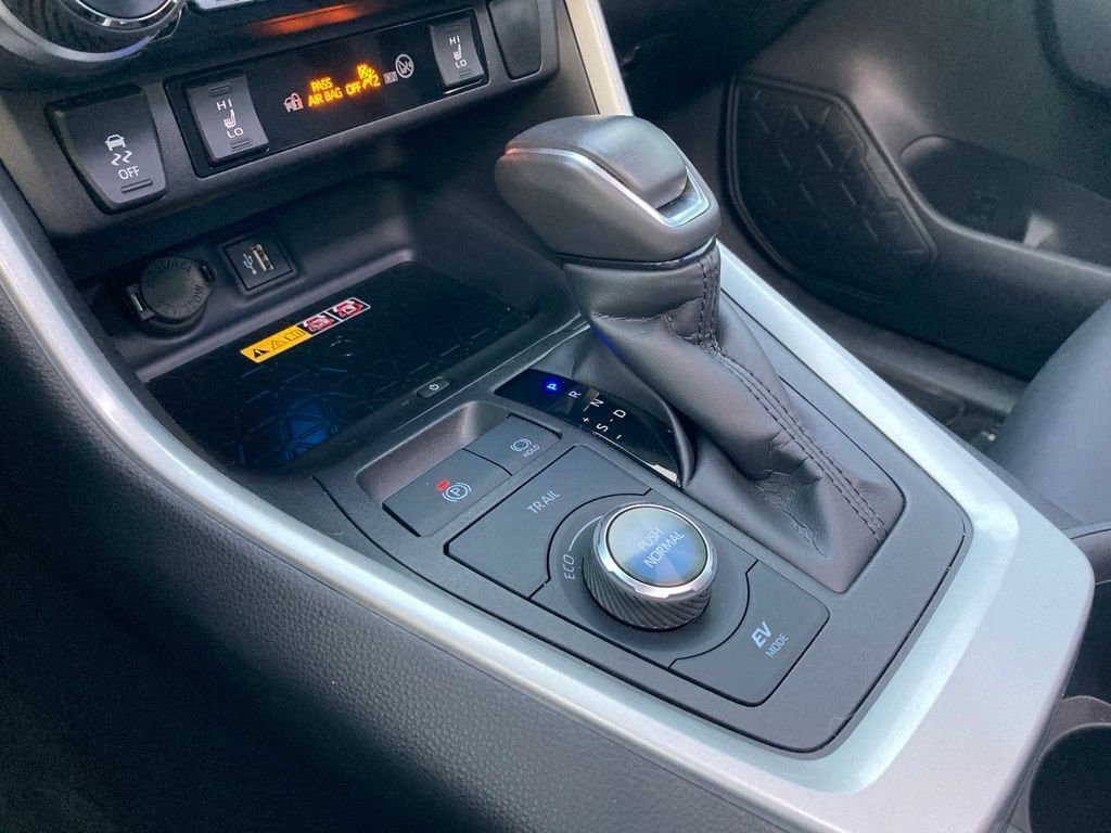 2025 Toyota RAV4 Hybrid XSE San Antonio TX