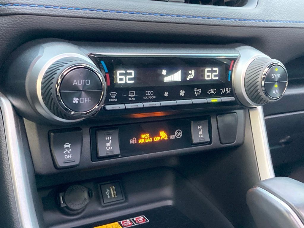 2025 Toyota RAV4 Hybrid XSE San Antonio TX